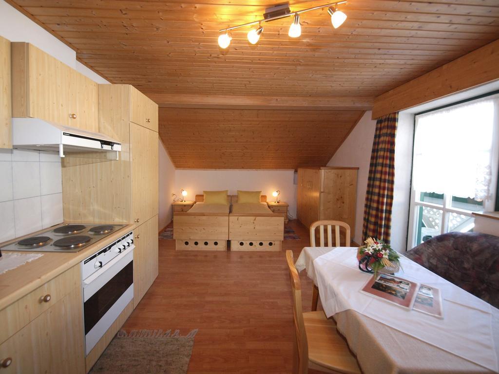 Gasthof Pesbichl Goldegg Room photo