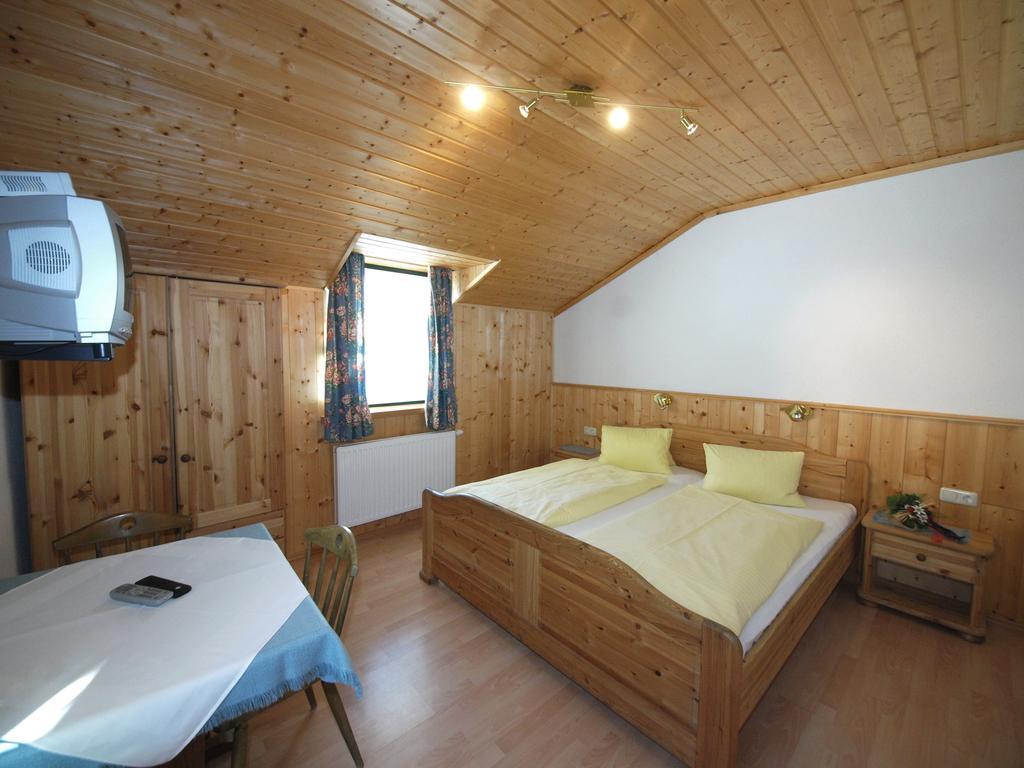 Gasthof Pesbichl Goldegg Room photo